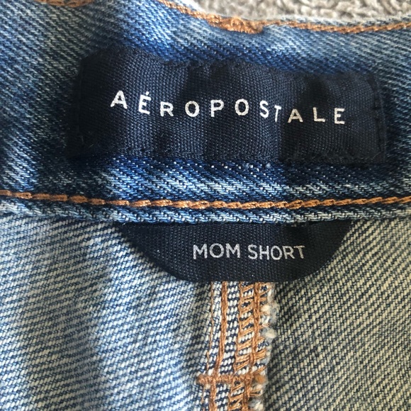 Aeropostale Shorts Light Blue Denim Jean Mom Hi Waist Distressed Size 12 - Picture 3 of 11